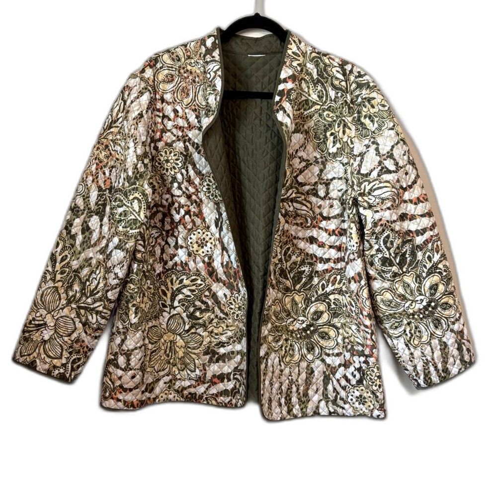 Quilted Women jacket Reversible Measures XL missing size tag Green floral/Green